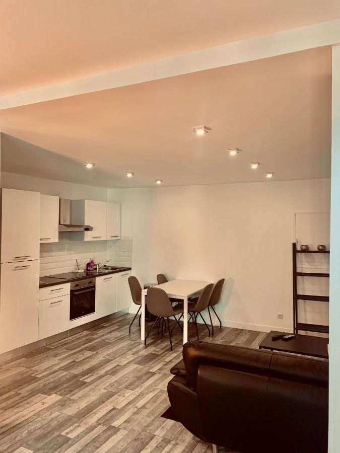 Superbe Appartement En Hyper Centre De Charleville Eksteriør billede